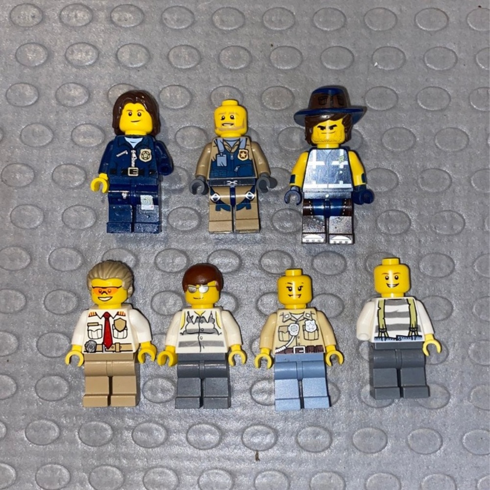 Lego mini figures